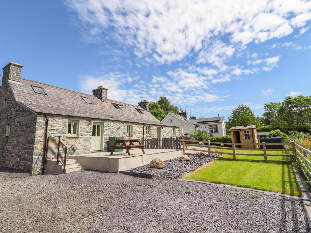 Ffrwdd Galed Isaf Villa Tregarth Exterior photo